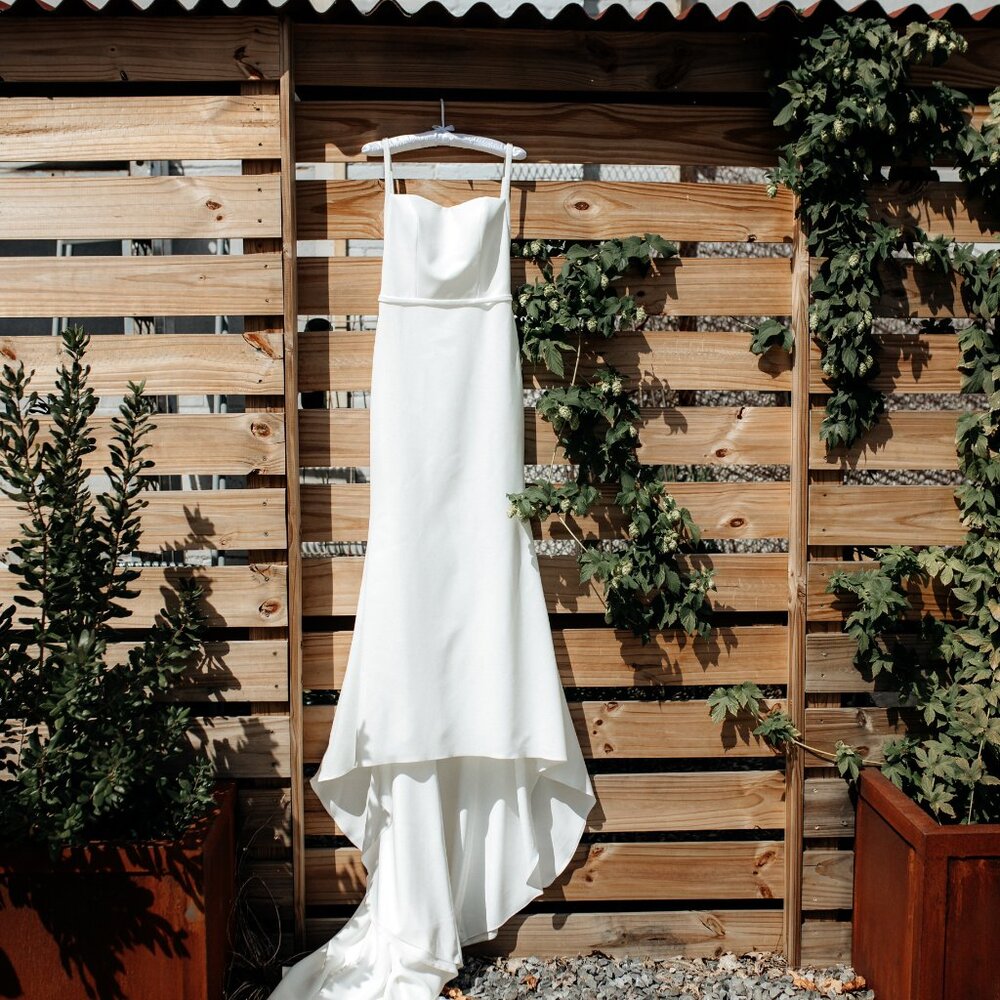 Justin Alexander Signature Wedding Dress - Size 8